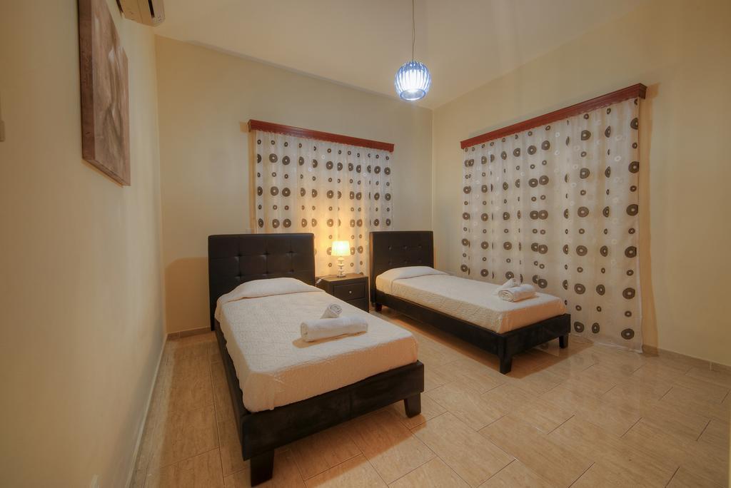 Villa Paradise Pafos Exterior foto